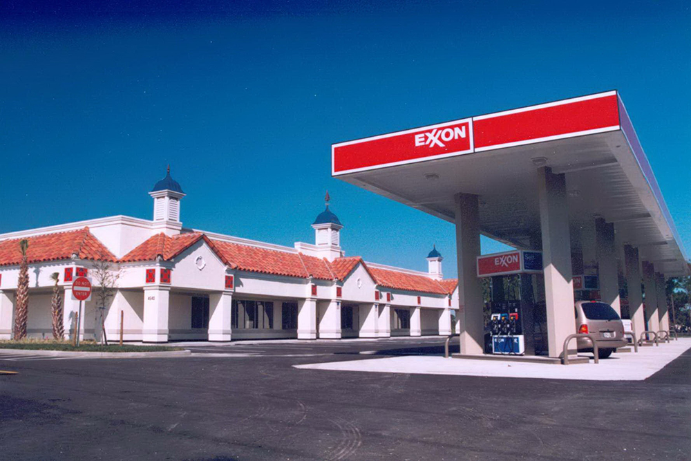 EXXON GAS STATION NEAR MGM CASINO