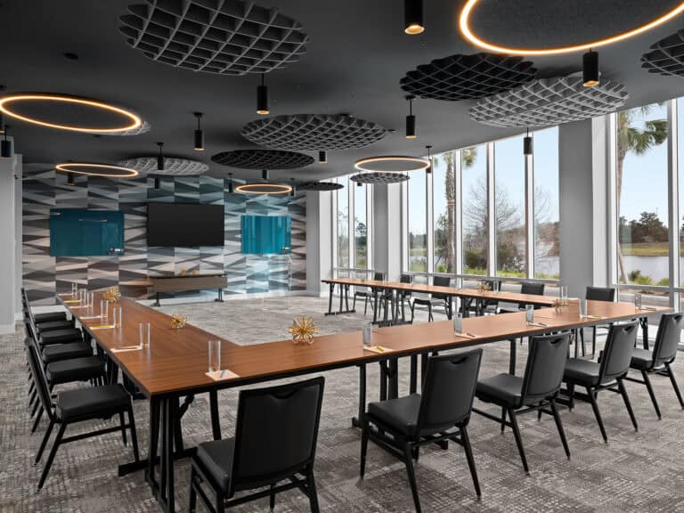 Aloft-Meeting-Room