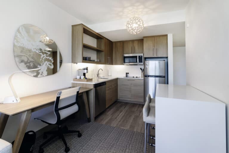 Element-Hotel-Melbourne-Bedroom-Kitchenette