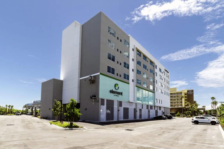 Element-Hotel-Melbourne-Exterior-5