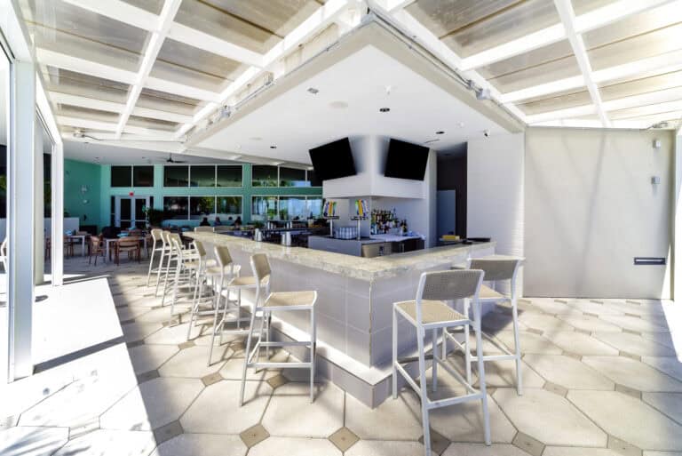 Element-Hotel-Melbourne-Exterior-Pool-Bar