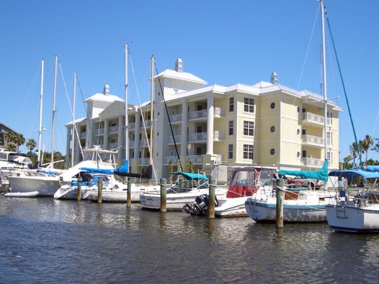 Manatee-Pointe-Luxury-Condominiums-Exterior-Boat-Slip-2