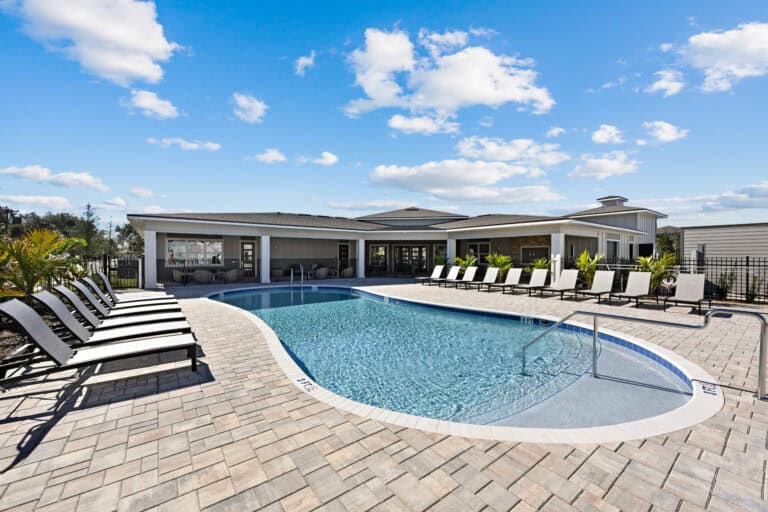 Solamar-Apartment-Kissimmee-pool